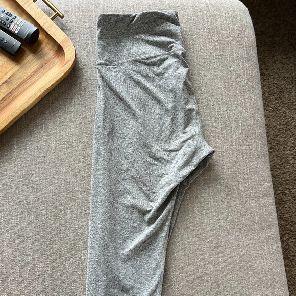 Old Navy Capri Leggings - Picture 1 of 4